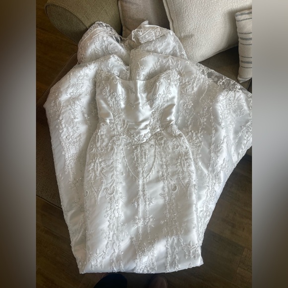 Leah Da Gloria Marie Gown + Overskirt - Picture 13 of 16